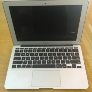 MACBOOK AIR 11.6 INCH MC968LL/A CORE I5 1.6GHZ RAM 2GB 1333 SSD 128GB PIN SẠC 25 LẦN MÁY ĐẸP 90%