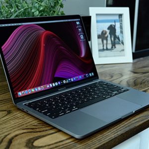 MacBook Pro 13-Inch Core i5-8257U 1.4 GHz 2020 2 TB 3 Ram 8GB ssd 256GB 512GB MXK62 Model A2289 EMC 3456
