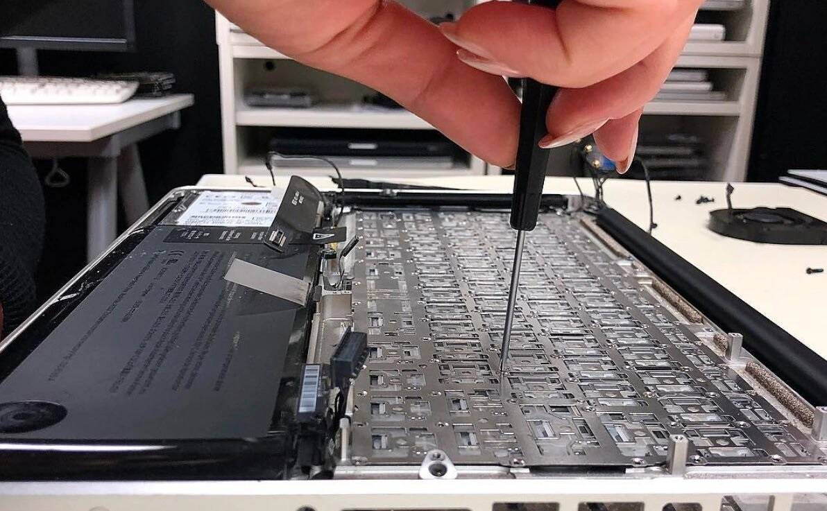DỊCH VỤ THAY BÀN PHÍM MACBOOK SỬA BÀN PHÍM MACBOOK CHÍNH HÃNG LẤY NGAY